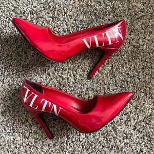 🥵 Hot Valentino Garavani heels